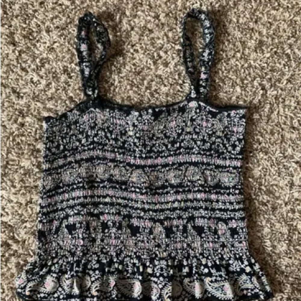 Black and White Patterned Women's Top